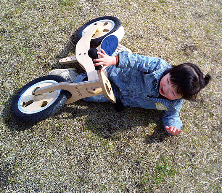 WOODY BIKE : HOPPL（ホップル）｜ベビー用品のチェアとキッズデスク