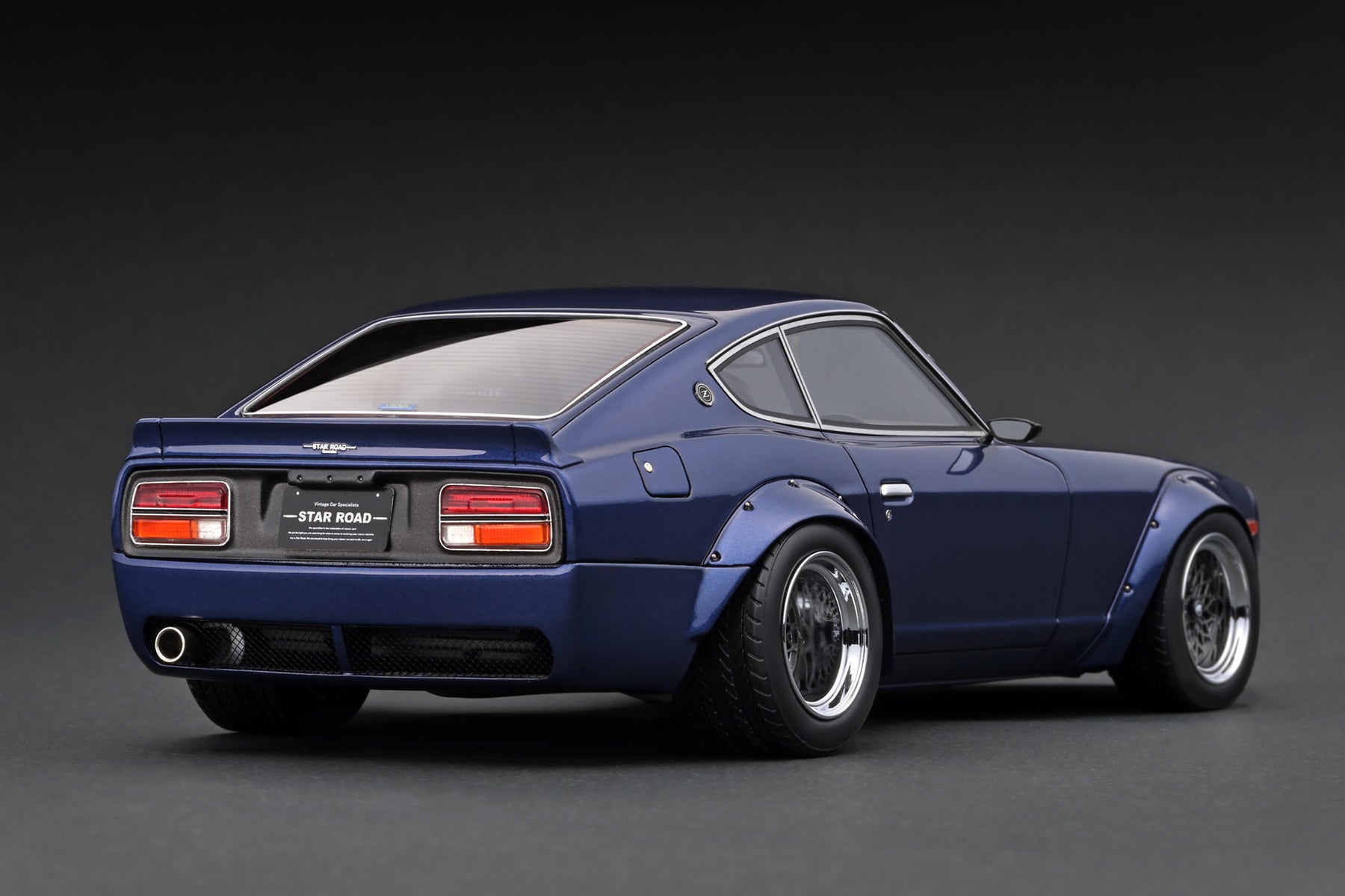 Ignition Model 1:18 Nissan Fairlady Z (S30) STAR ROAD Blue