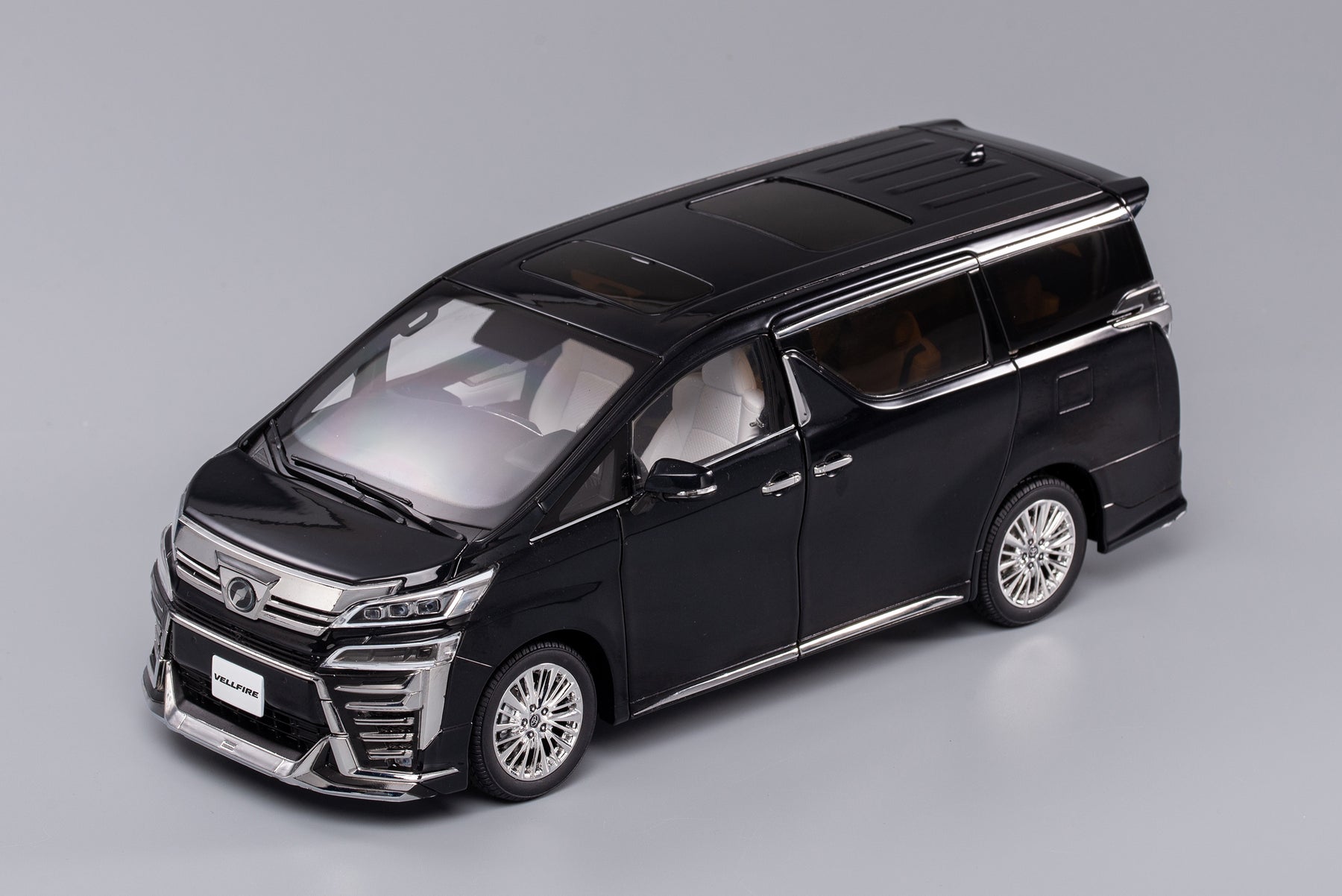 Kengfai 1:18 Toyota Alphard Vellfire Black LHD KF030-1 – Horizon