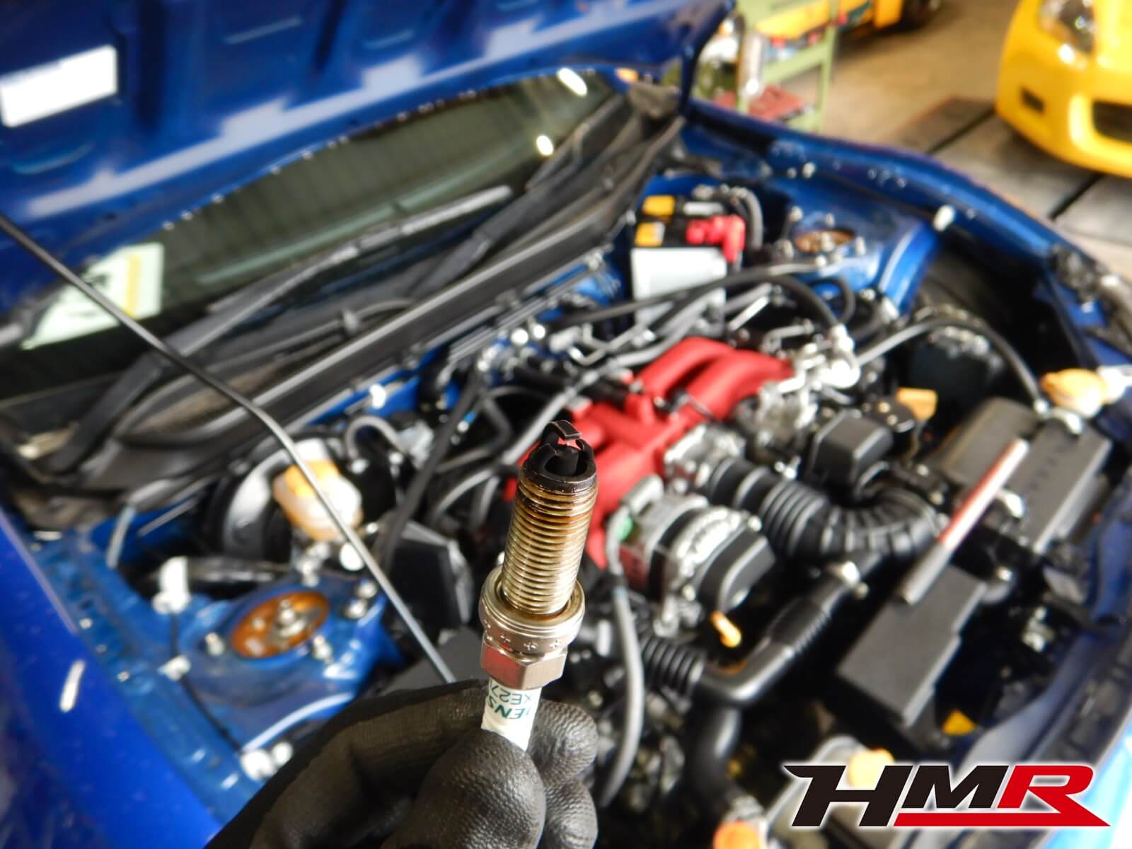 鮮やかなWRブルーのBRZ(ZC6)納車前の点検整備を行いました。 – 8&B HMR