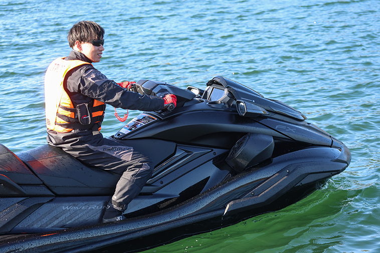 インタビュー】音のプロがこだわりぬいた「ウェーブランナー専用