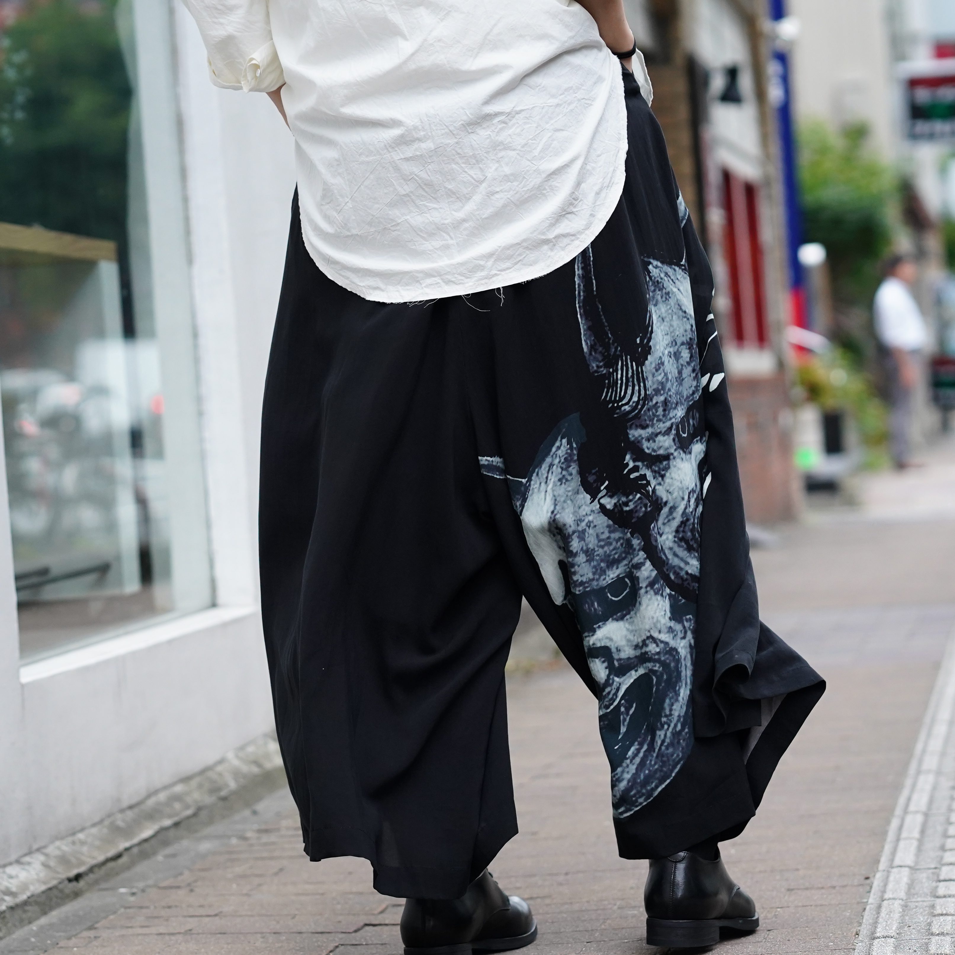 YOHJI YAMAMOTO【BLACK Scandal】Wisdom Flared Pants | HUES 福岡