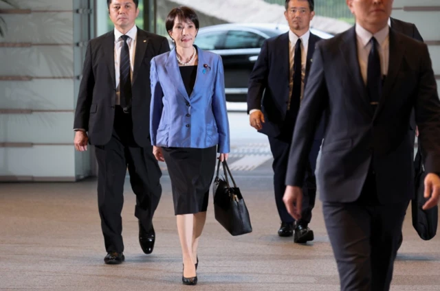 高市早苗・自民党総裁、第104代首相に選出 憲政史上初の女性宰相 - BBC