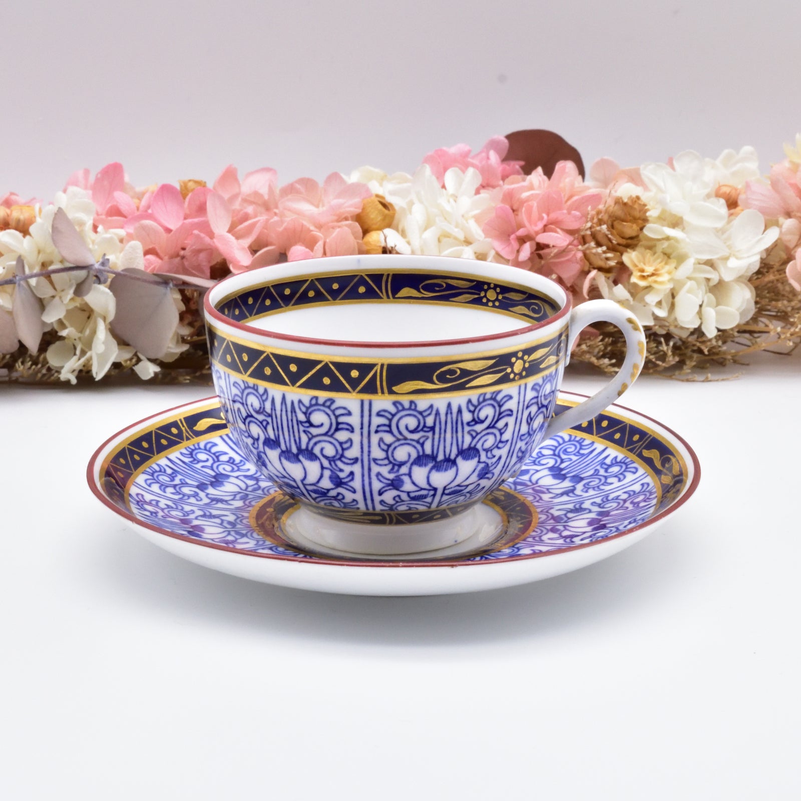 ロイヤルリリー カップ＆ソーサー Cups & art ～カップが紡ぐアートと