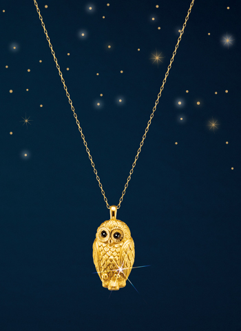 純金のふくろう＞ダイヤモンド入り24金製宝飾ペンダント：I・E・I