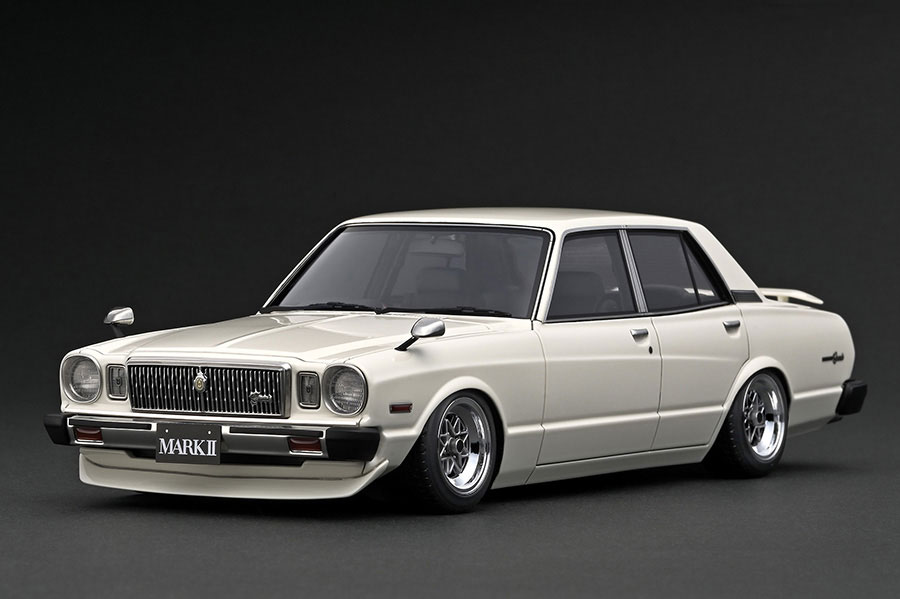 IG3433 1/18 Toyota MarkⅡ Sedan Grande (MX41) White | LINE UP