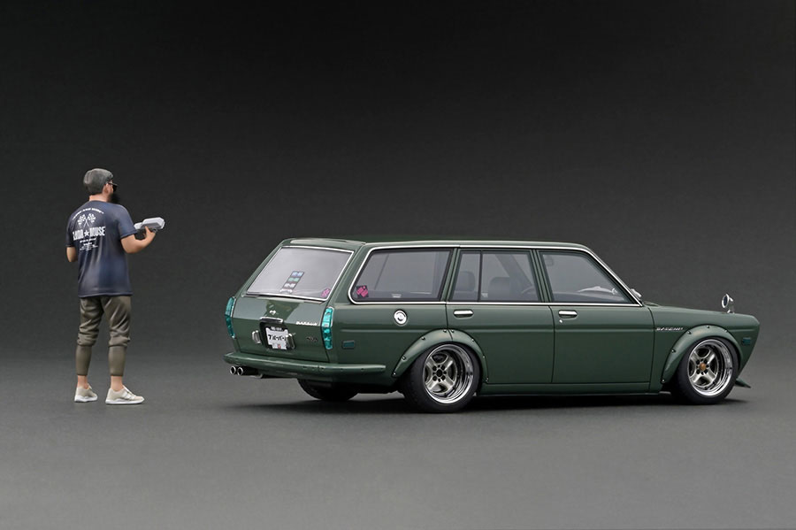 IG3355 1/18 Datsun Bluebird (510) Wagon Green With Mr. Jun Imai