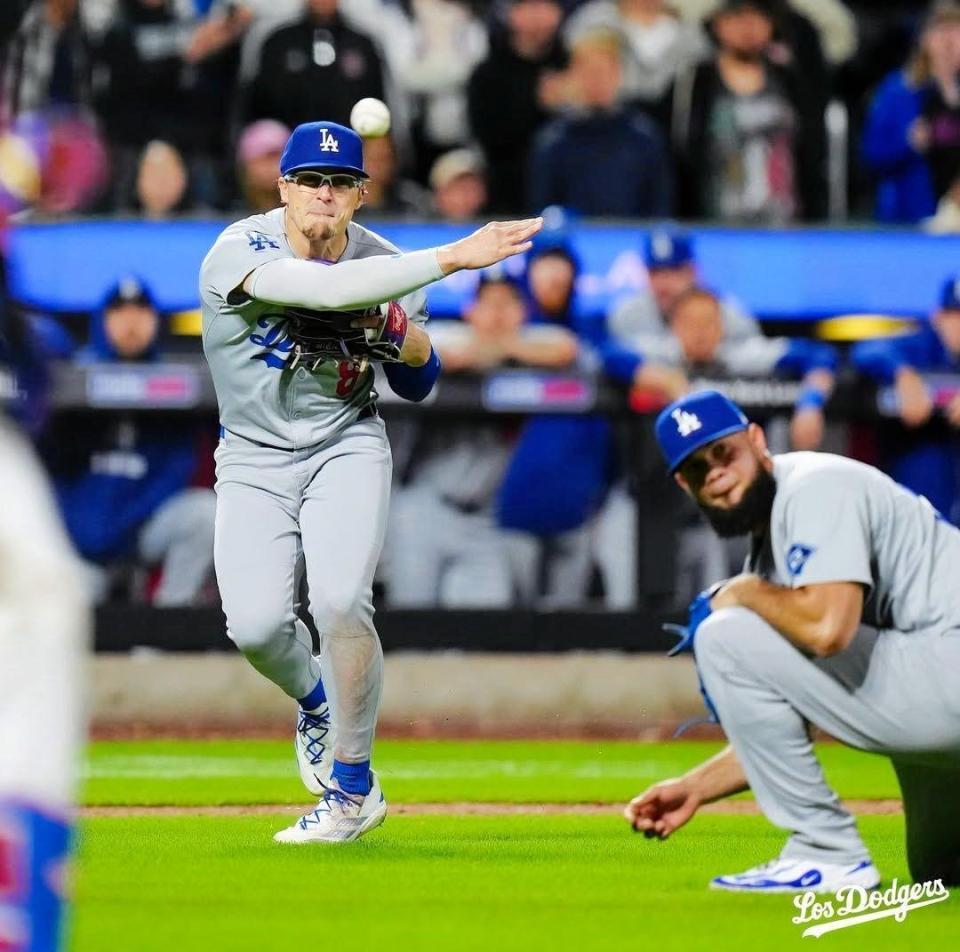 ドジャース キケ・ヘルナンデスの爆肩が呼び込んだ3連勝 九回、左翼線