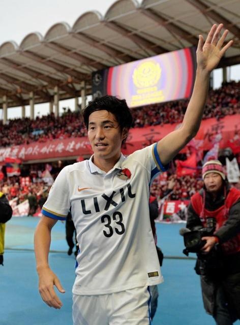鹿島が決勝へ 金崎夢生が決勝ヘッド 敗れた大久保は涙/サッカー