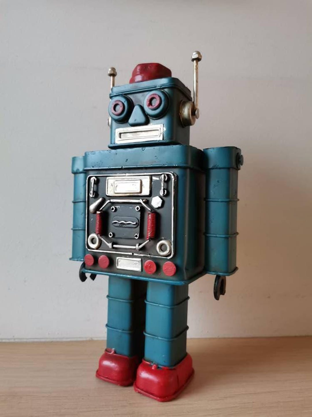 青いロボットおもちゃ、ブリキの金属製ロボットおもちゃ、可動部分の
