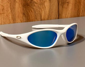 Oakley Minute 1.0 Gen 2 Vintage Sunglasses Black 90s Y2K Wrap