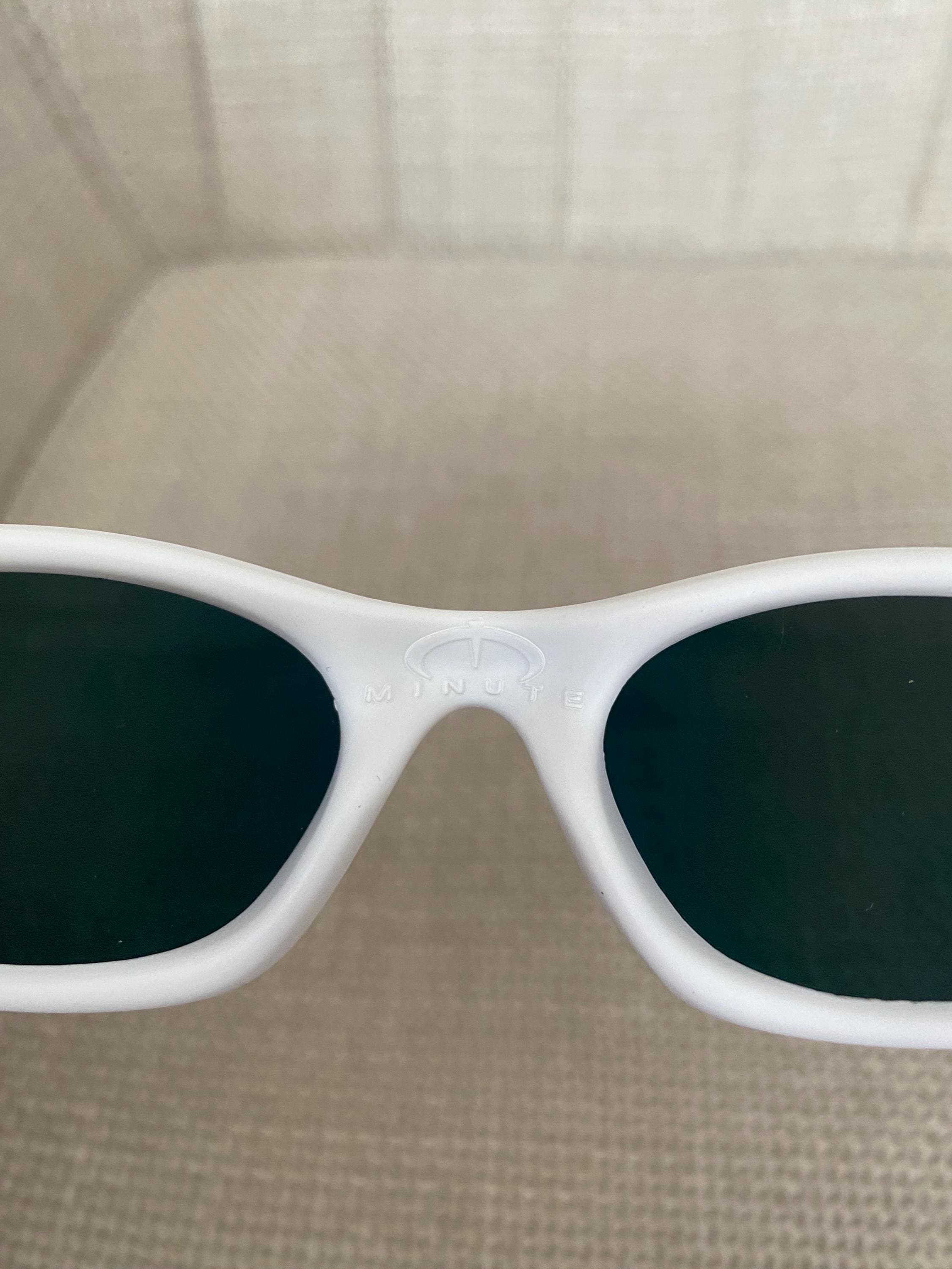 90's Rare Avantgarde White Blue Oakley Minute Plate Y2k Rare