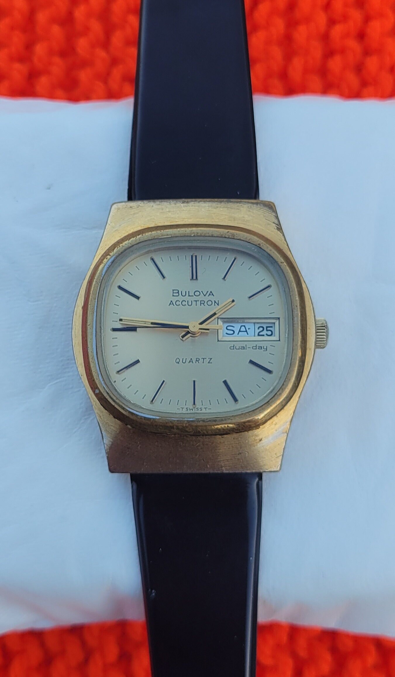 Vintage Bulova Accutron Dual Day Quartz Swiss Made Rare 1970's