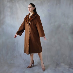 Vintage 80s Alpaca Llama Wool Overcoat: Beige Mid-calf Winter Coat