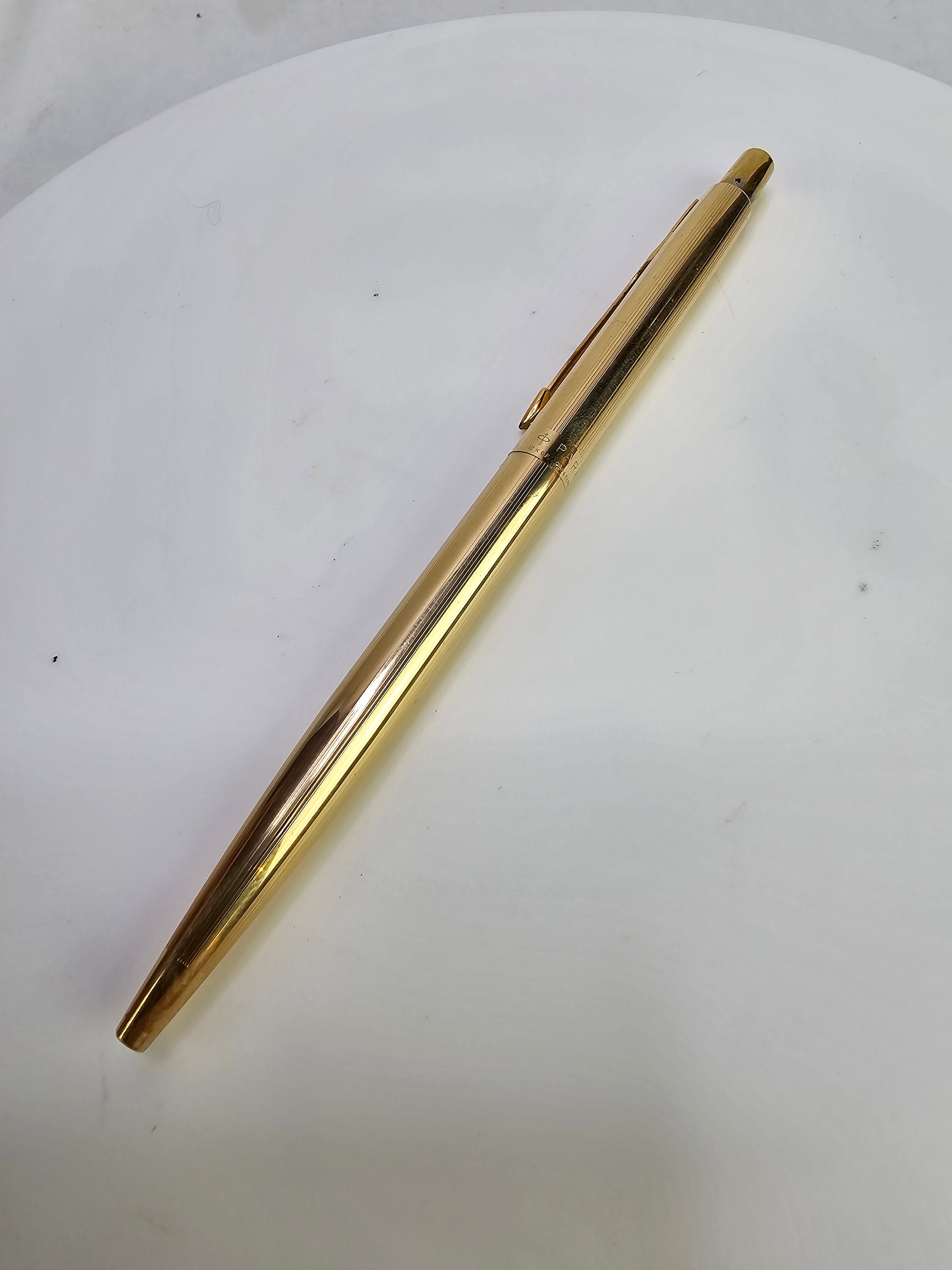 Timeless Appeal - Vintage Office Pen - Parker 12K Gold Filled