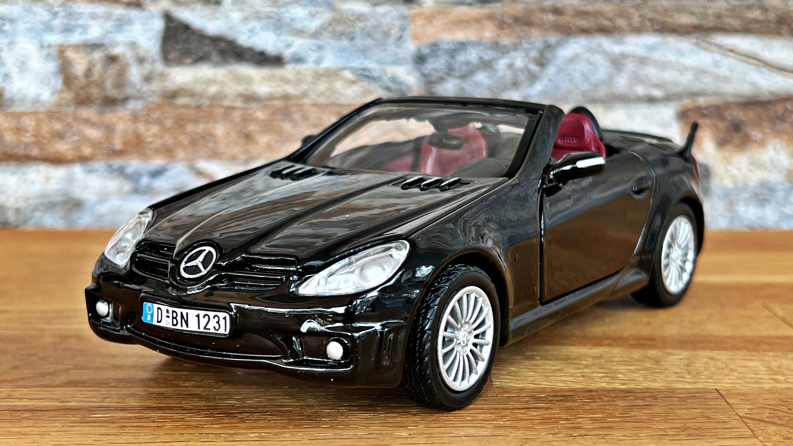 Mercedes Benz SLK 55 Amg Cabriolet, Model Car, Scale 1/24 Diecast