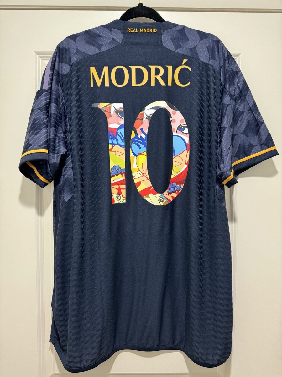 Modric #10 Mens LARGE Adidas Real Madrid Away Limited Edition