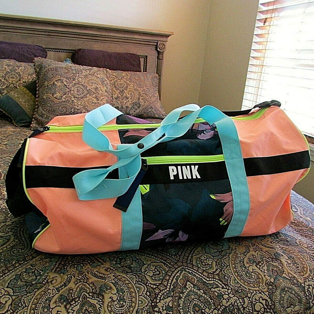 Victorias Secret Pink Graphic X LARGE Duffle Bag Carry On Luggage