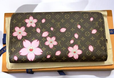 NEW Louis Vuitton x Takashi Murakami Zippy Wallet Monogram M13433