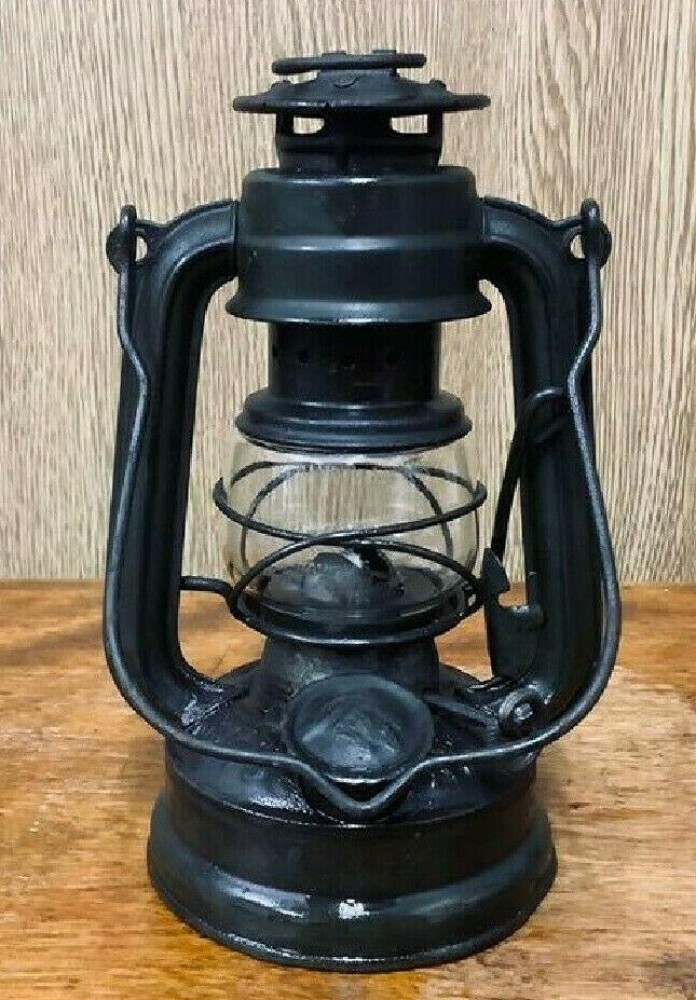 Feuerhand 75 Atom Original Olive Vintage Lantern Lanthan Lamp