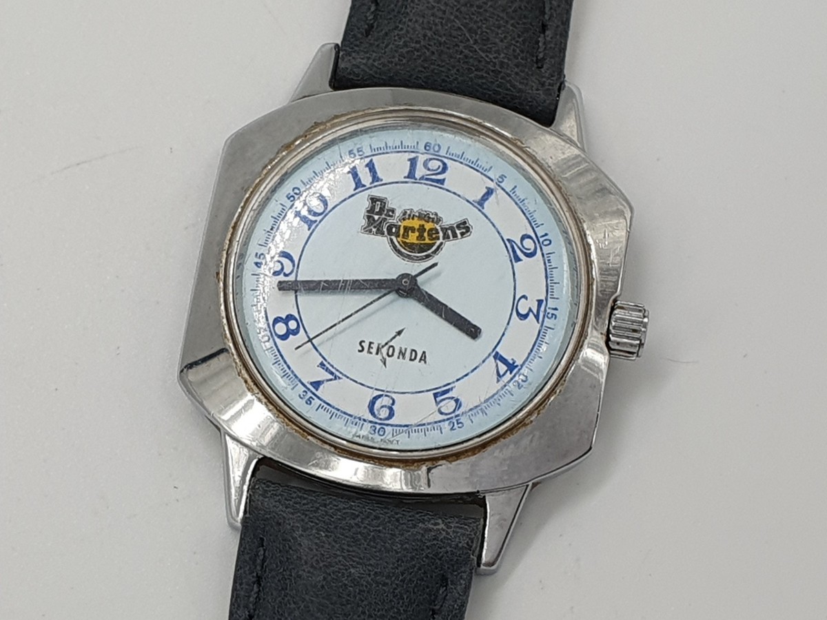 Rare Vintage Dr. Martens Air Wair Sekonda Watch With Navy Leather