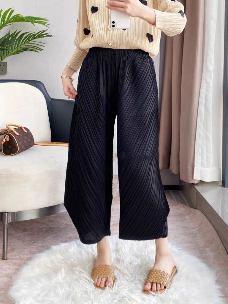 Pleats Please Issey Miyake Fabric Pleated Lantern Pants, Pleated