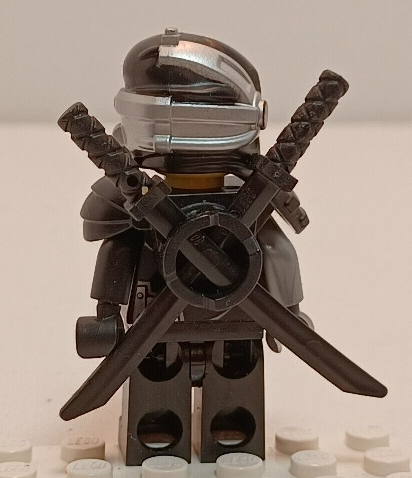 Lego Ninjago Minifigure General Cryptor Rebooted w/ Katanas 70725