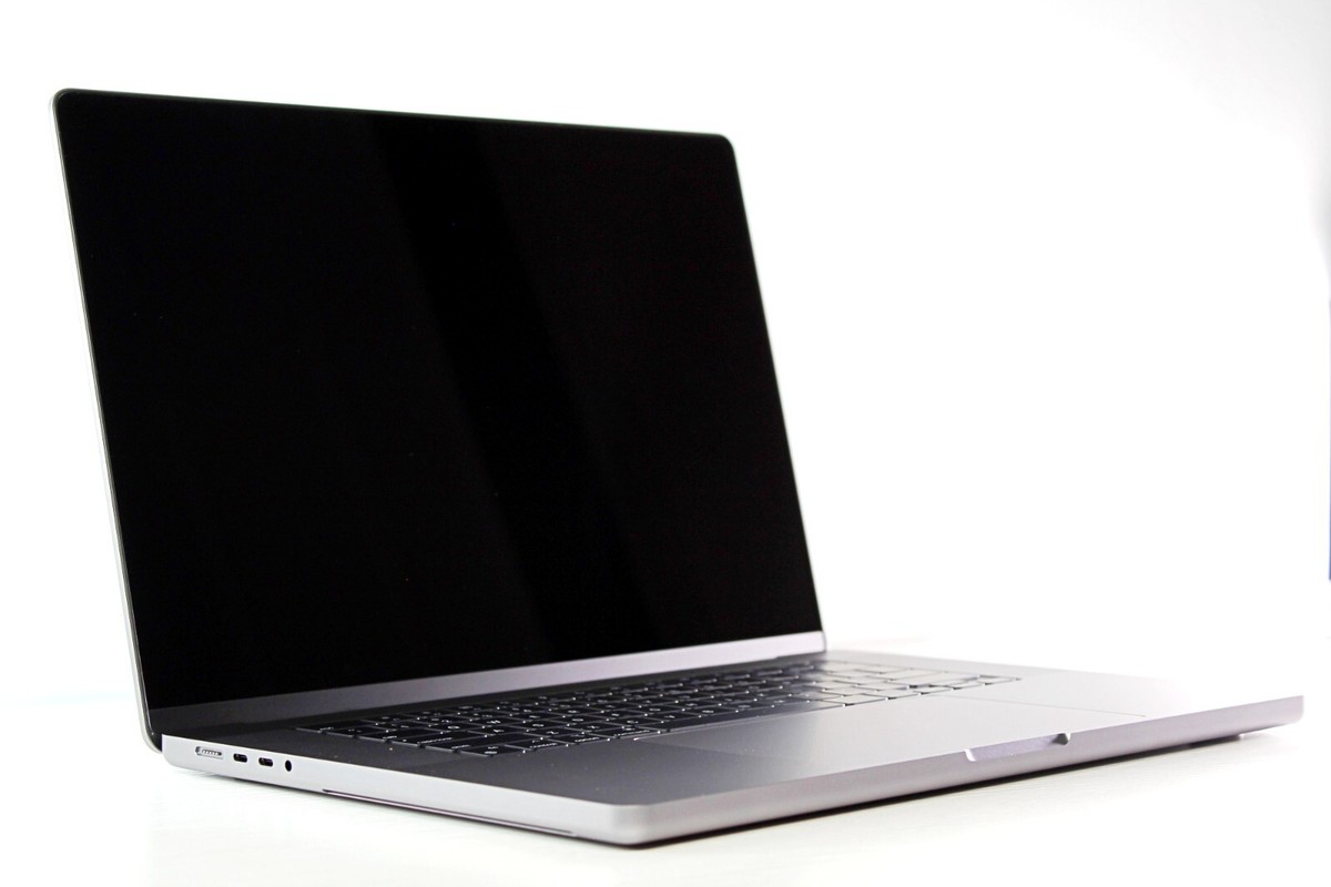 2021 Apple MacBook Pro 16-inch M1 Max 32-Core GPU Up to 64GB RAM