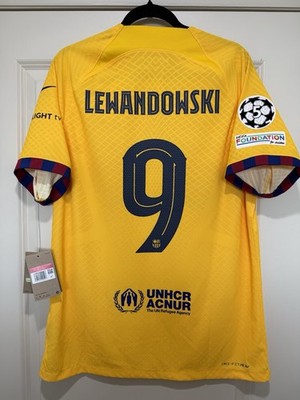 Detail Lewandowski #9 Men's LARGE Nike FC Barcelona Senyera