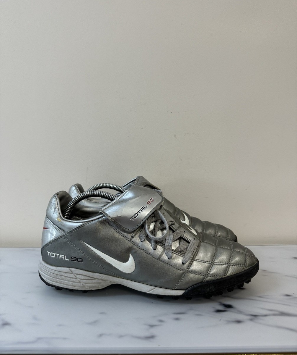 Nike Total 90 TF Astro Turf RARE 2003 US 8,5 T90 Soccer Shoes