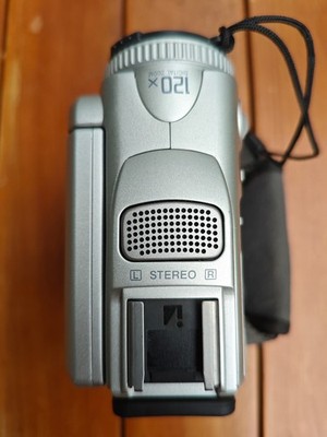 1149437 Sony DCR-PC101 Mini DV Camcorder Nightshot NTSC Tested