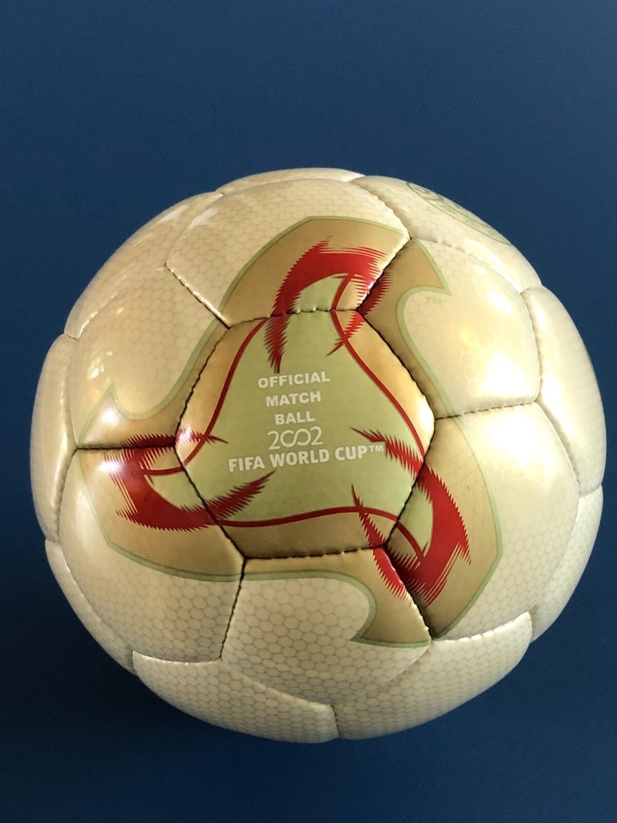 2002年 日韓大会】adidas Fevernova（フィーバーノヴァ）