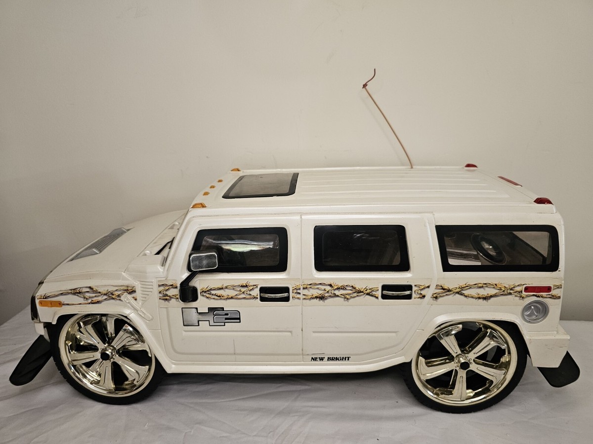 VINTAGE NEW BRIGHT HUMMER H2 RC CAR HUGE !!! UNTESTED, NO REMOTE
