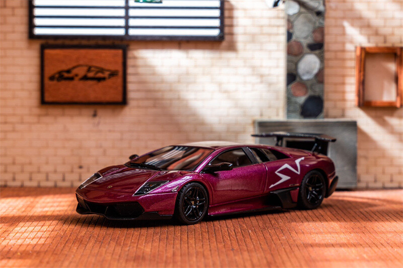 Cars' Lounge 1:64 Murcielago Superveloce (P670-4 SV) Resin Model