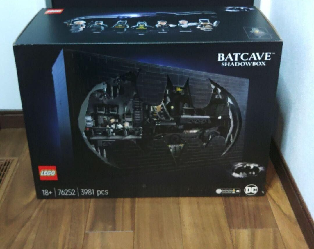 Lego 76252 Batman Returns Batcave Shadow Box minifig 7Types Set