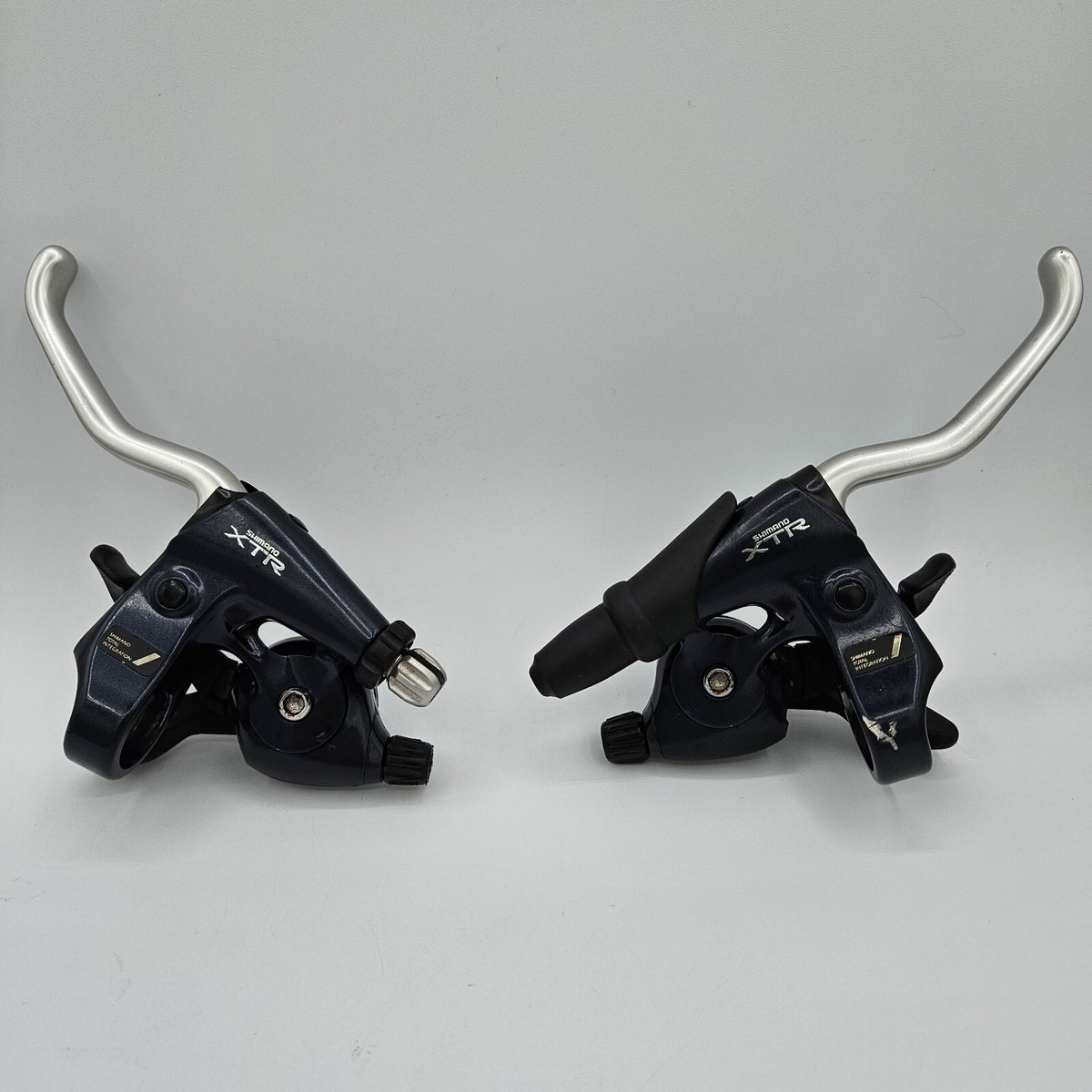 SHIMANO シマノ XTR ST-M900 ブレーキシフトレバー 3×8速