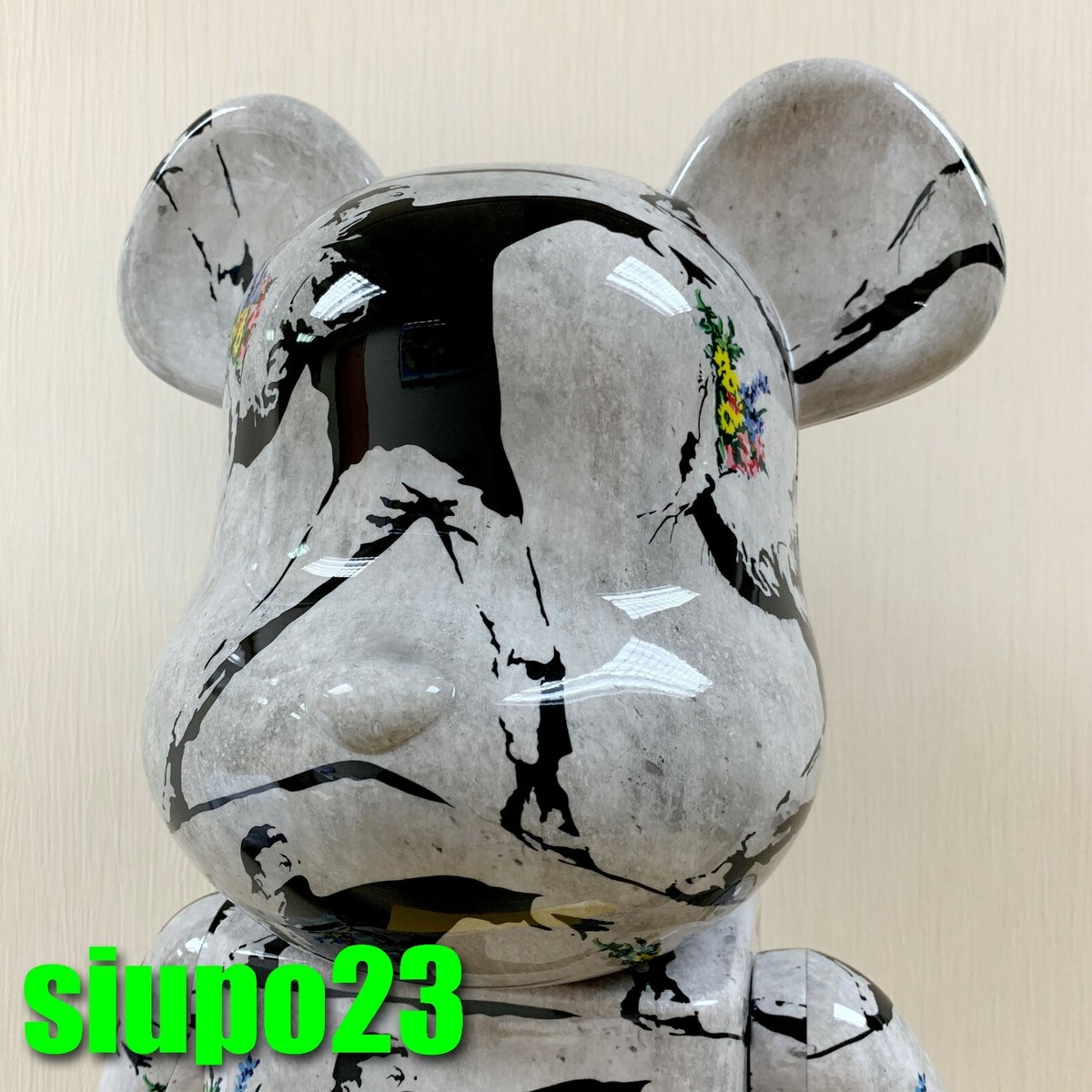 Medicom 1000% Bearbrck ~ Banksy Flower Bomber Be@r Brick | eBay