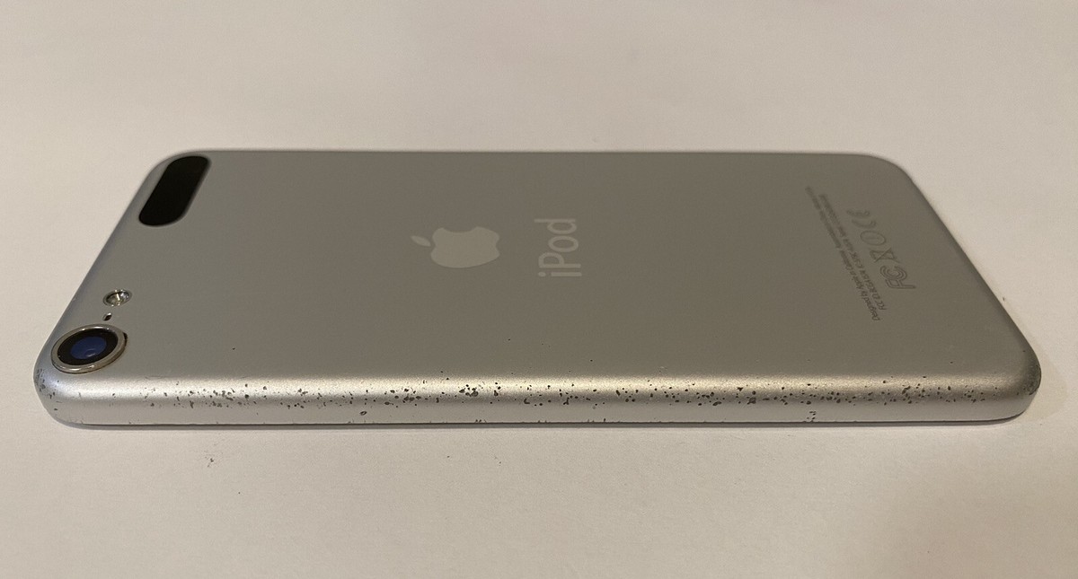 Apple iPod touch 6th Generation Silver (64 GB) SEE PICTURES/READ