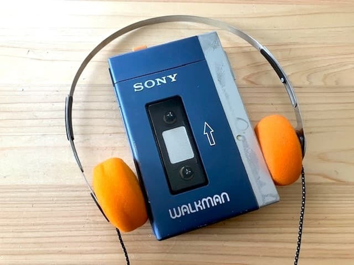 Beautiful Vintage SONY Walkman TPS-L2 Cassette Player Stereo 1st