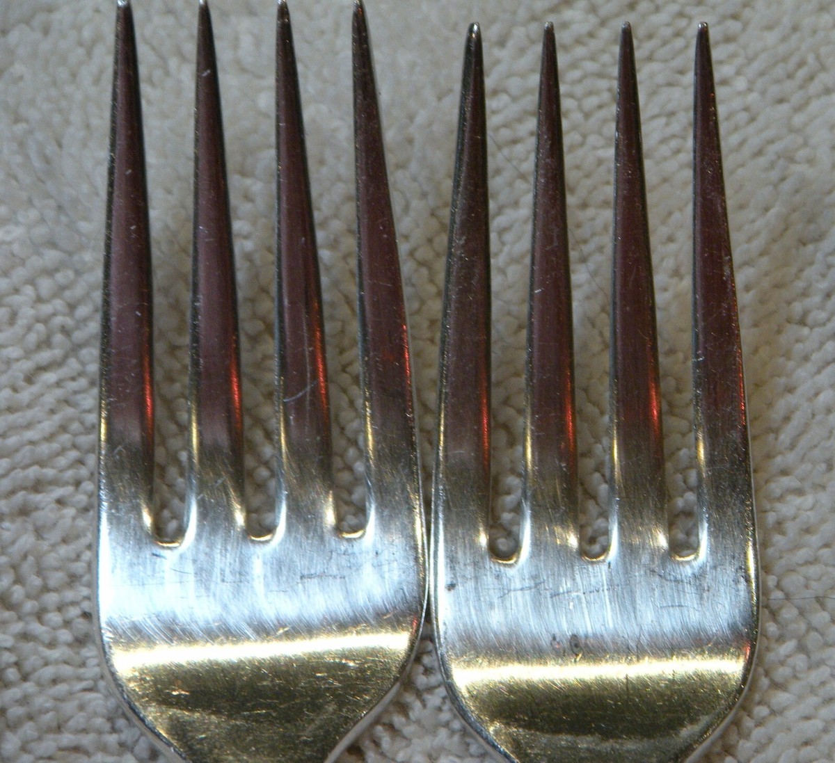 INT'L SILVER Wm. Rogers Mfg. Co. 