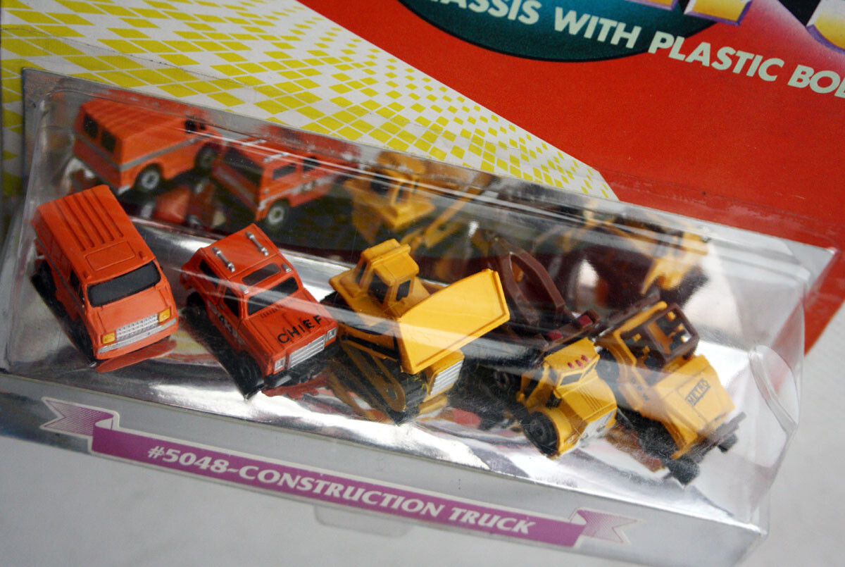 VINTAGE 90'S MICRO CHAMPS DIE CAST CONSTRUCTION TRUCK MICRO