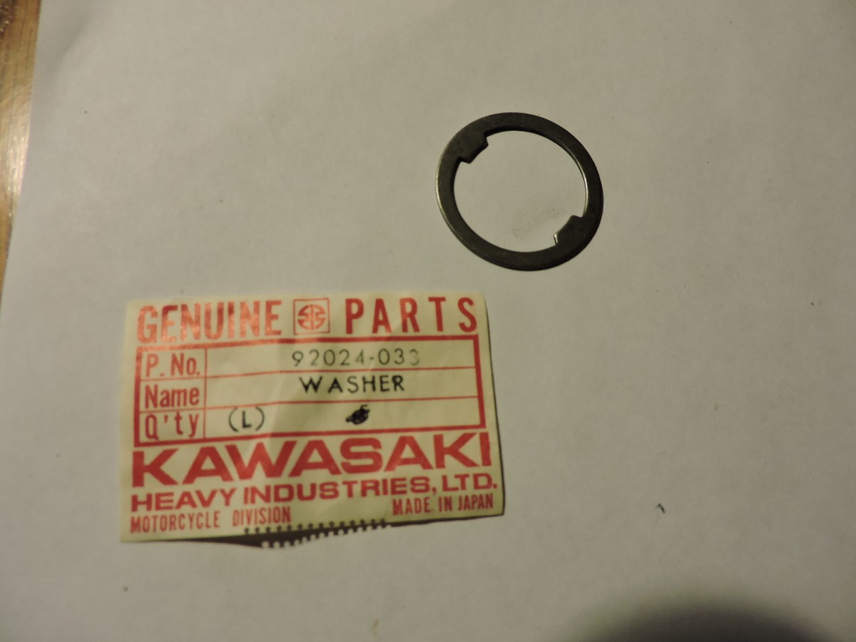 KAWASAKI NOS NEW 92024-033 H1 H2 F5 F8 F9 ZX EN LOCK WASHER OM11