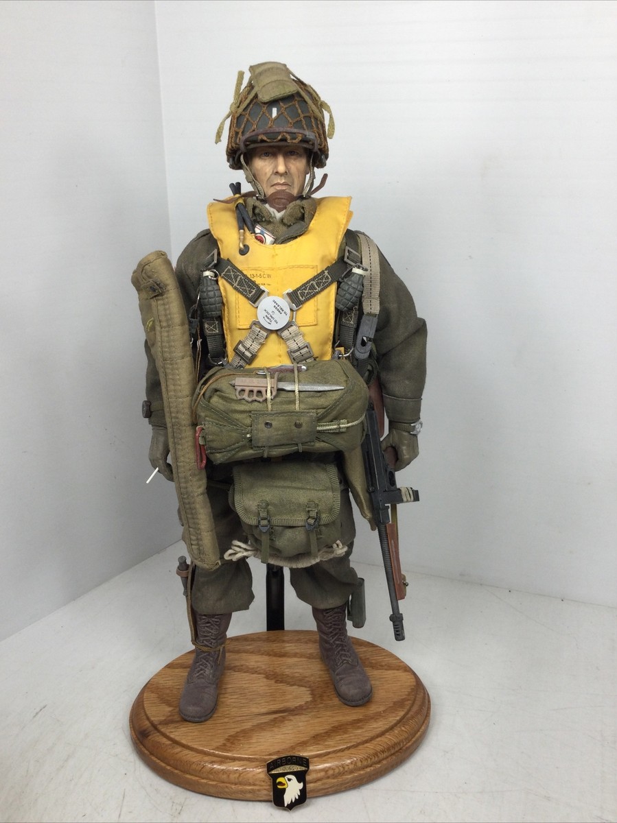 1/6 CUSTOM DRAGON US 101ST AIRBORNE PARATROOPER LT PARACHUTE