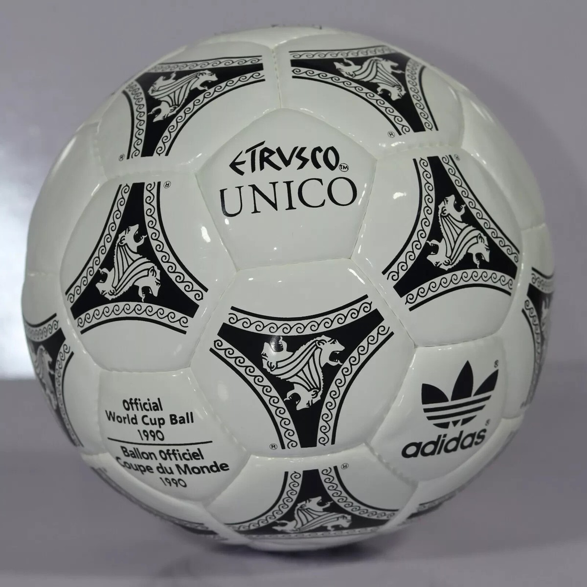 Adidas Etrusco Unico 1990 Official FIFA World Cup Soccer ball