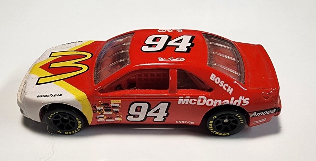 Hot Wheels McDonald's Racing Team #94 Bill Elliott Ford
