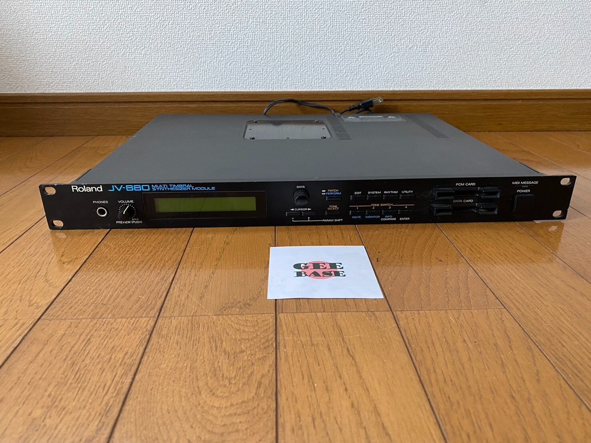 Roland JV-880 Multi Timbral Synthesizer Module Rackmount Working