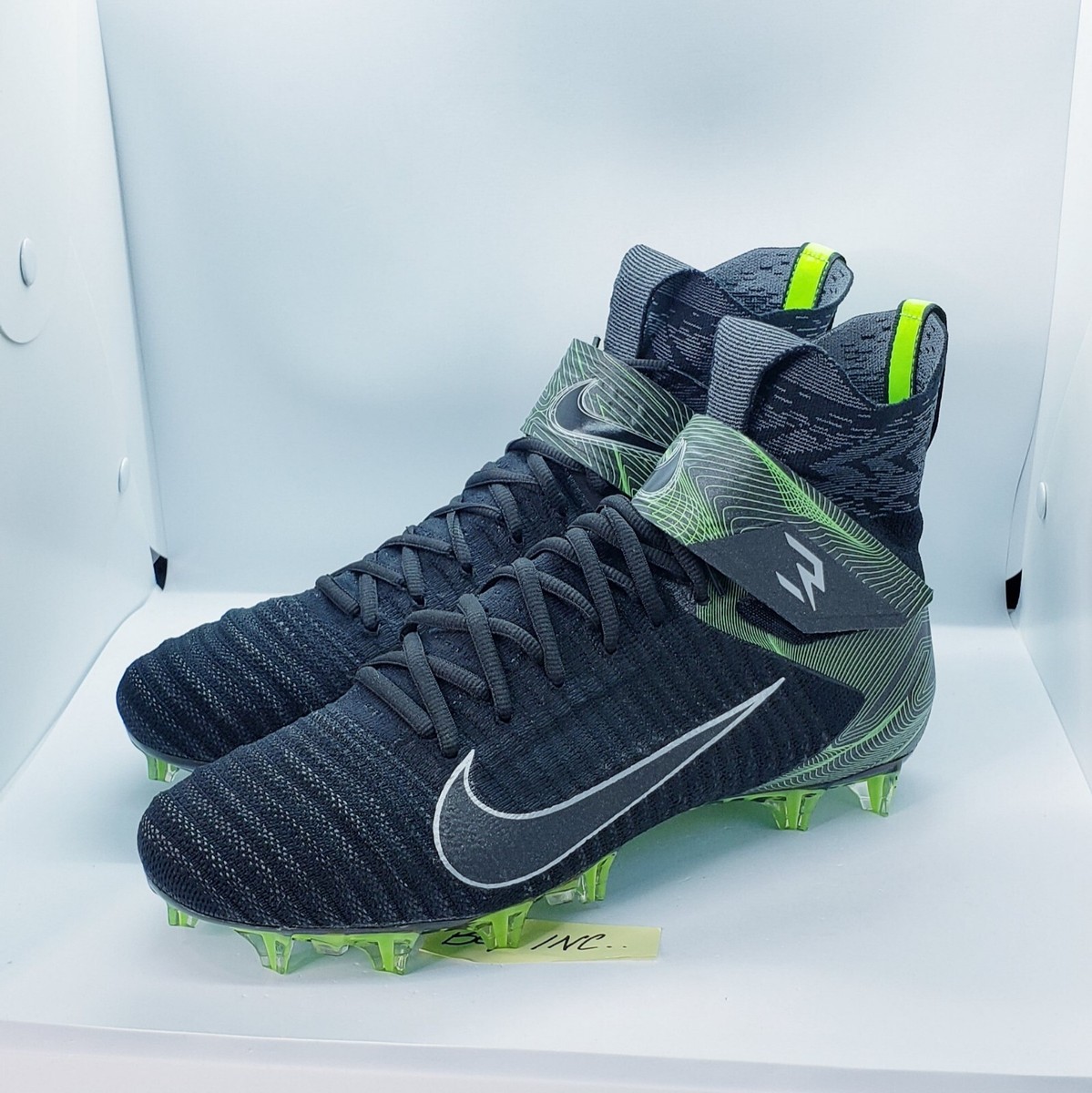Russell Wilson x Nike Alpha Menace Elite 2 Football Cleats sz 10.5