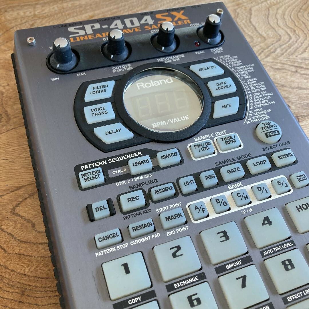 Roland SP-404SX Compact Linear Wave Sampler used | eBay