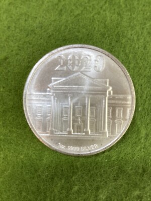 DONALD TRUMP Silver Coin SILVER 1 OZ COIN .9999 PRESIDENT Donald J