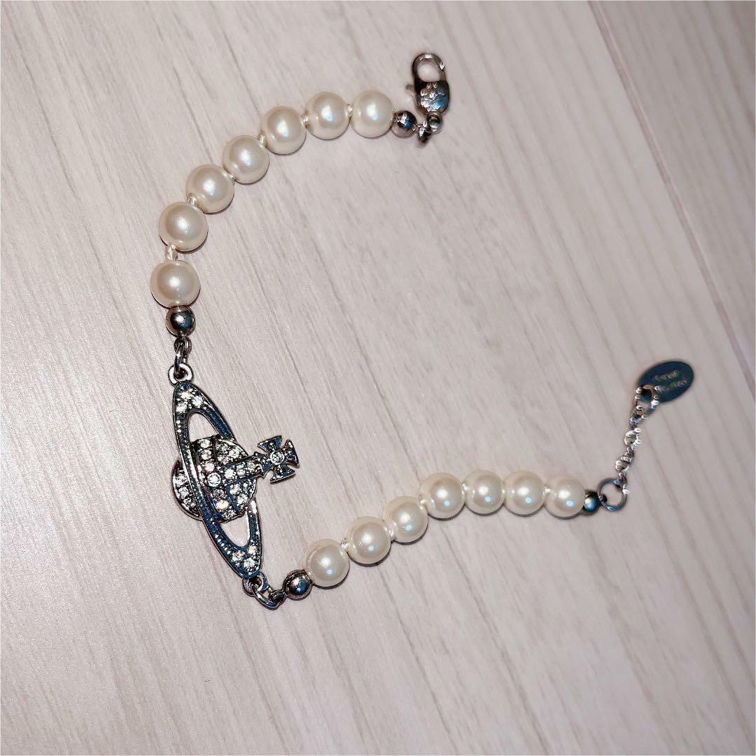 Vivienne Westwood ORB MINI BAS RELIEF Pearl Bracelet Silver